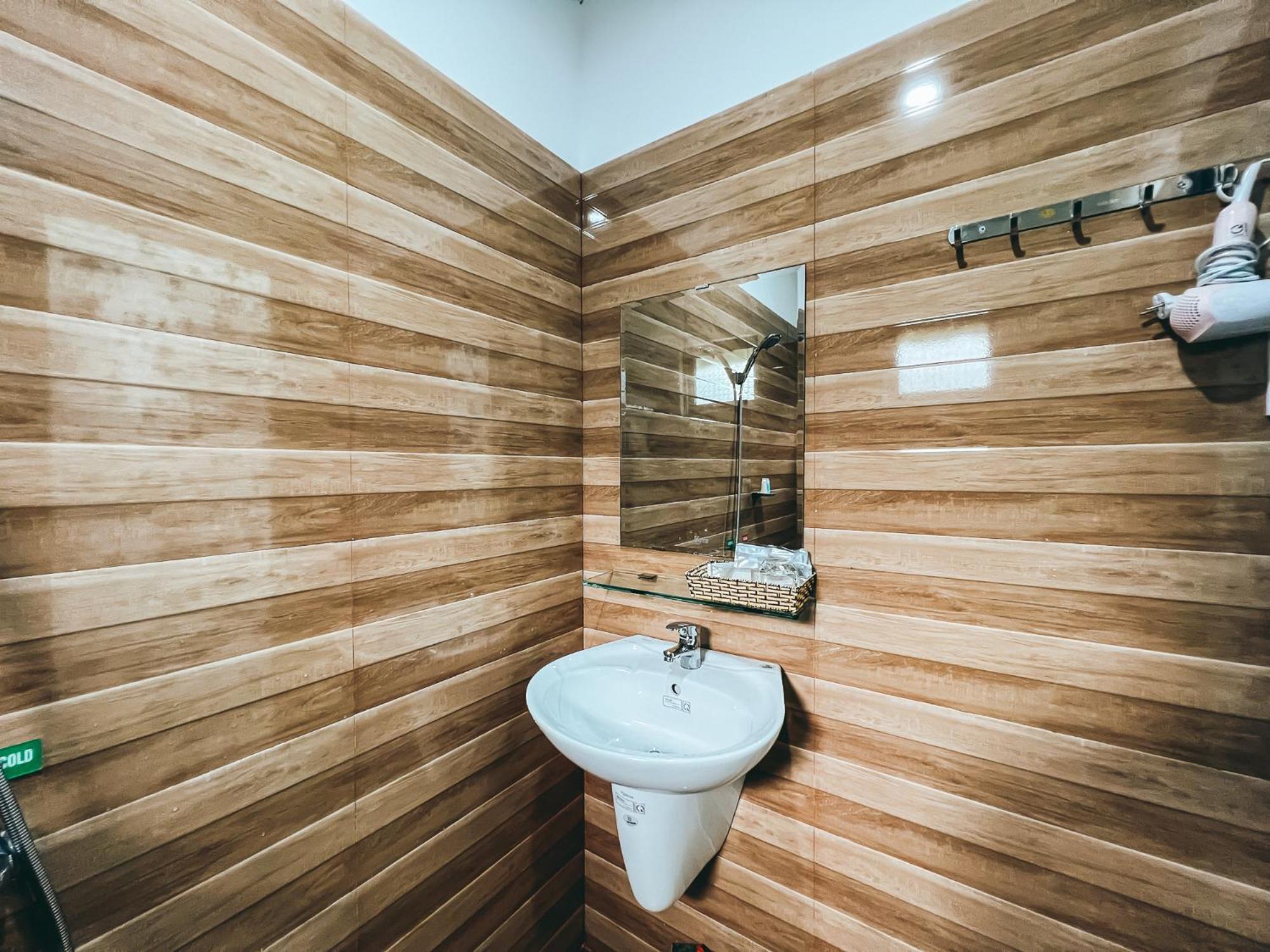 Bazan Home - Hotel & Bungalow Pleiku Room photo