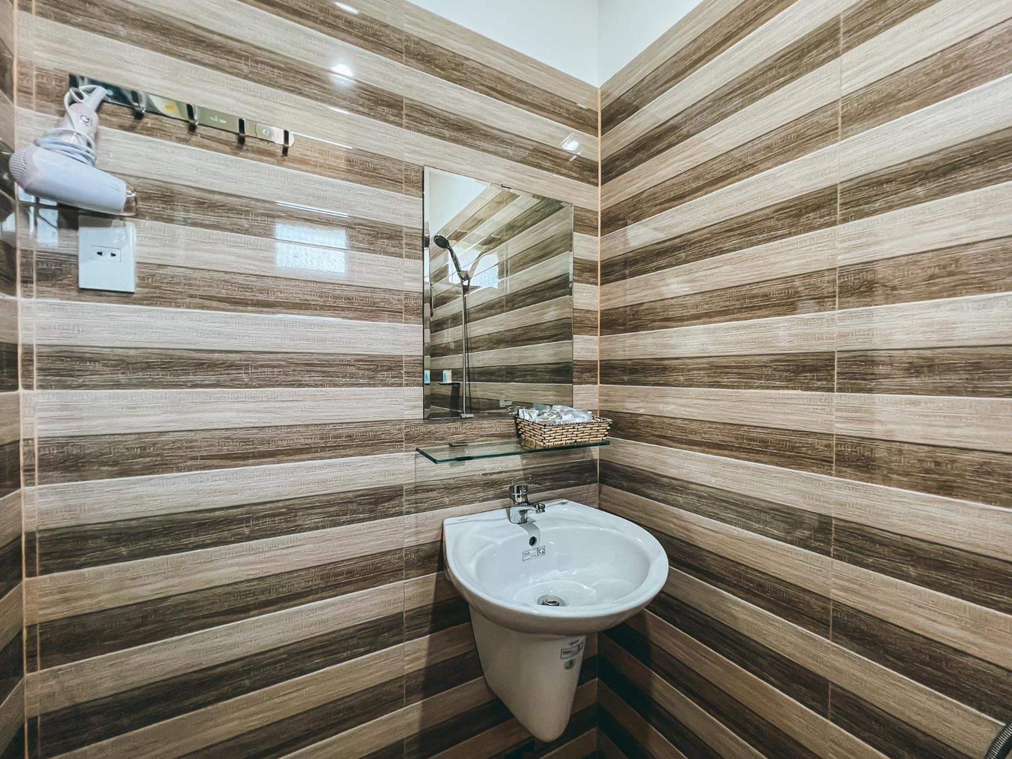 Bazan Home - Hotel & Bungalow Pleiku Room photo