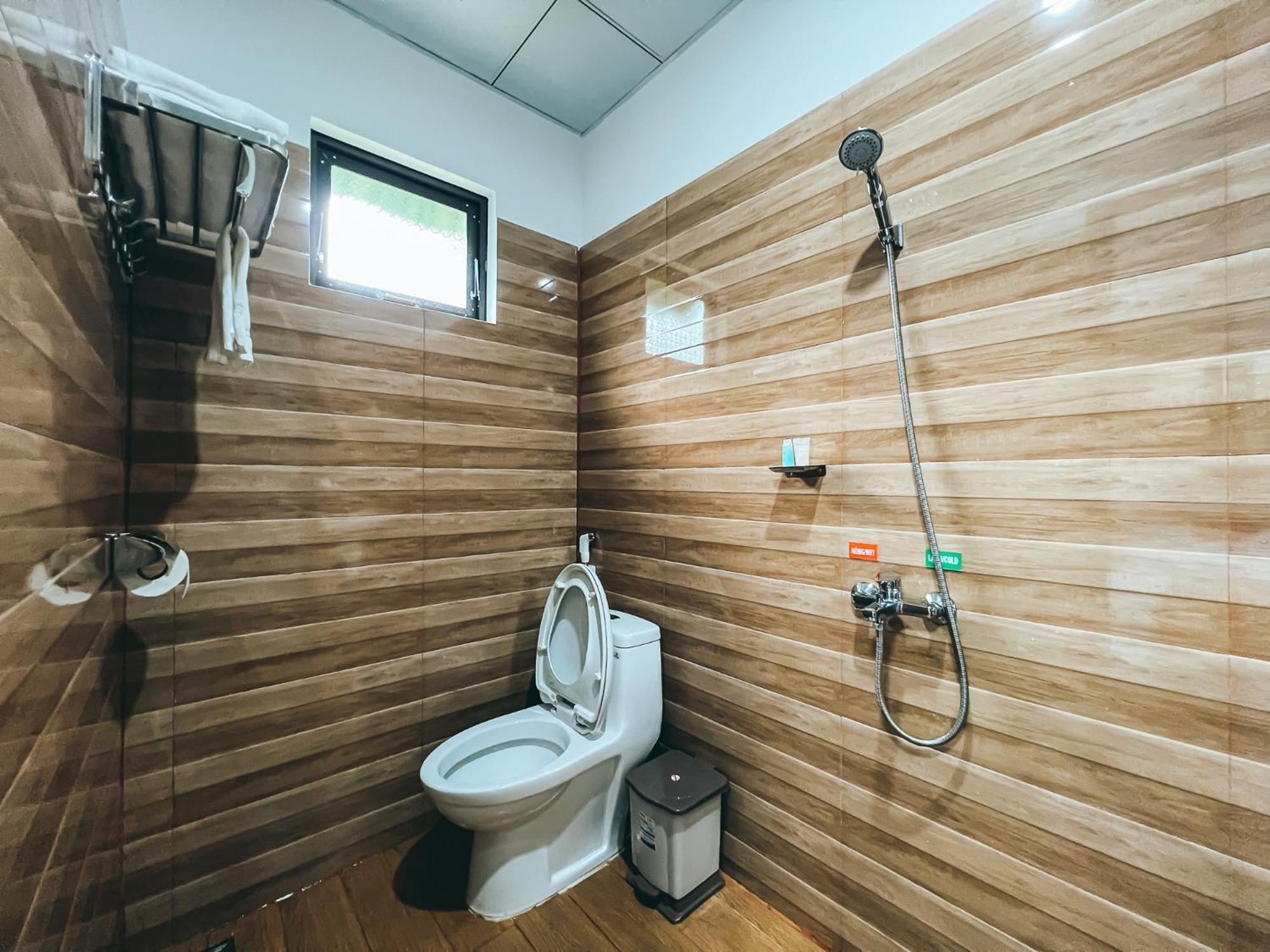 Bazan Home - Hotel & Bungalow Pleiku Room photo