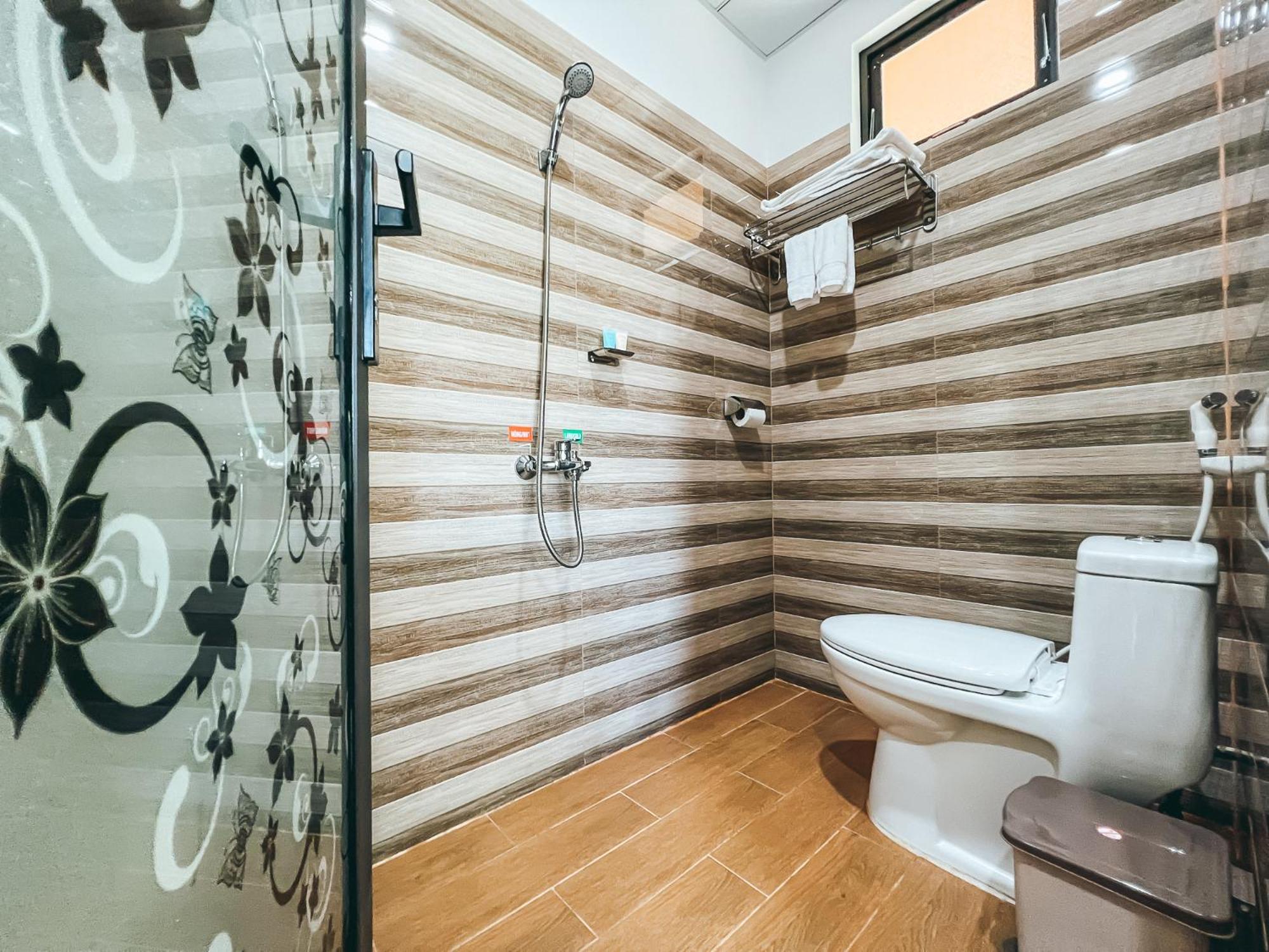 Bazan Home - Hotel & Bungalow Pleiku Room photo