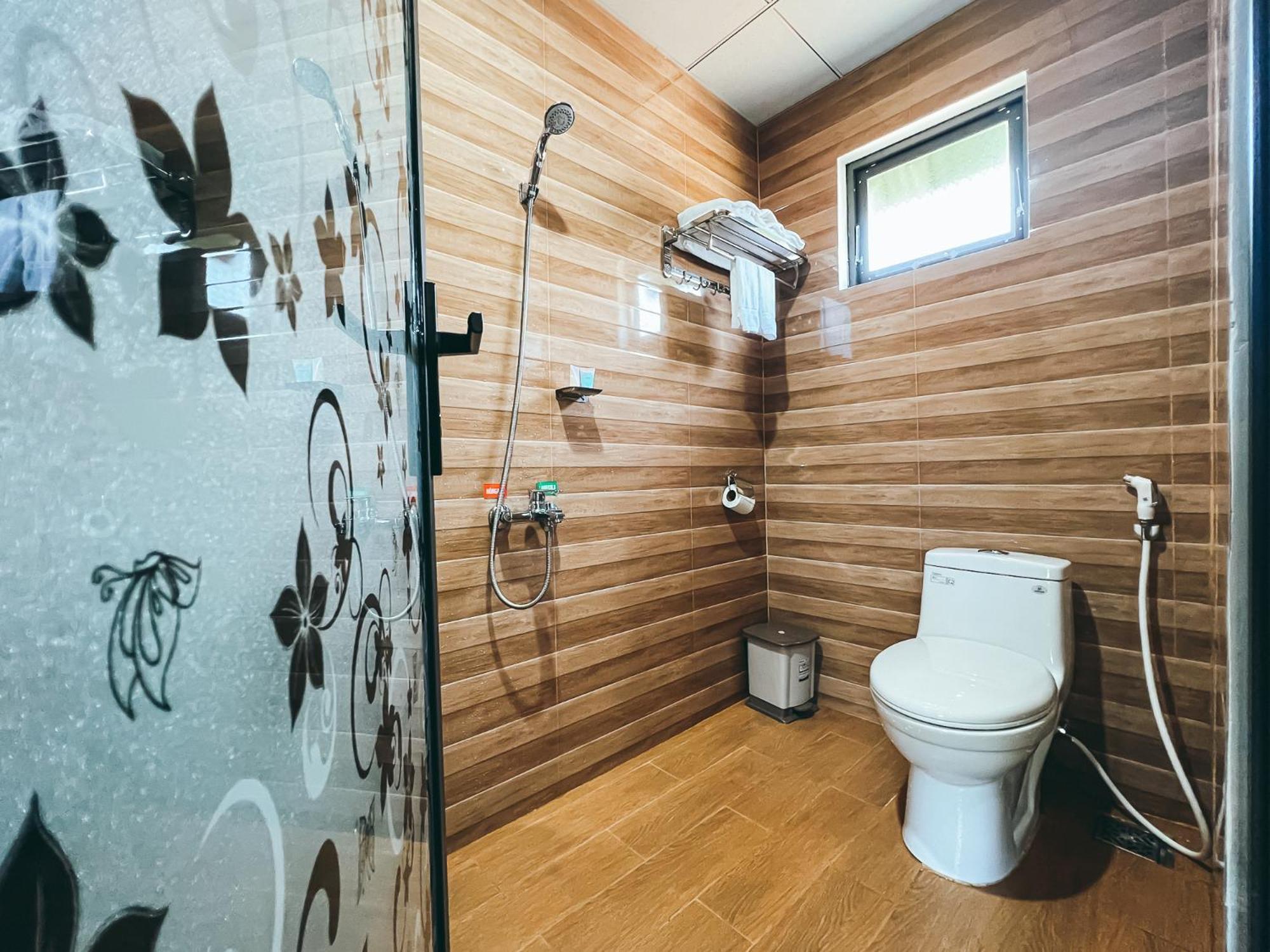 Bazan Home - Hotel & Bungalow Pleiku Room photo